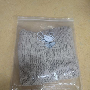 쏭스튜디오 COZI SLEEVELESS KNIT 베이지 이미지