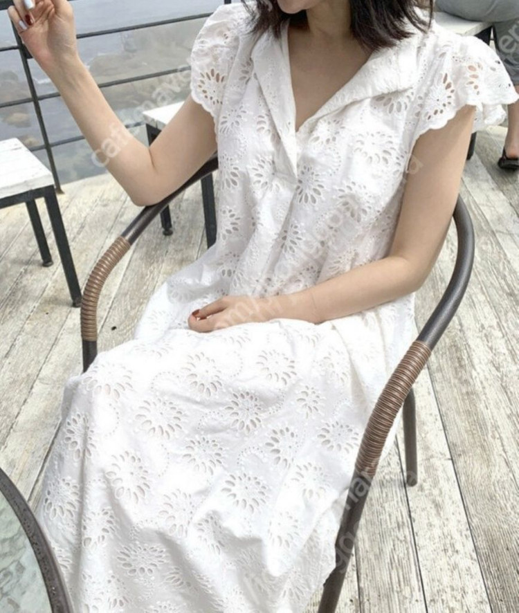 라온 컴퍼니 레이스 반팔 원피스 이미지