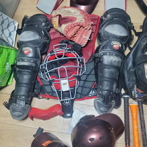 포수 장비 풀 세트, 야구 배트, 야구 헬멧, 야구 글러브, 야구 가방, 야구 보호대, 야구공, 장비 판매 이미지