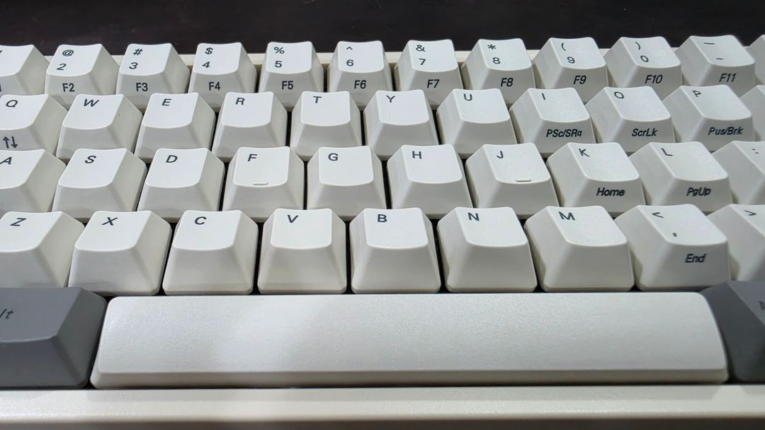 레오폴드 FC660C 화이트 저소음 토프레 무접점키보드 이미지