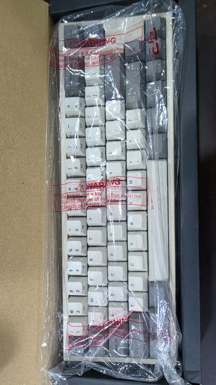 레오폴드 FC660C 화이트 저소음 토프레 무접점키보드 이미지