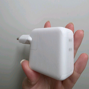미개봉 정품 Apple 애플 35W 듀얼 USB-C 포트 전원 어댑터 이미지