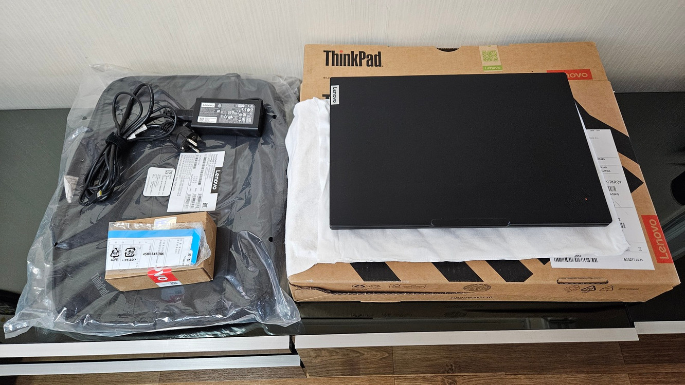 (풀박스)레노버 씽크패드 T16 Gen 3,16인치 OLED,램 32GB,SSD 512GB(배터리사이클 14회) 이미지