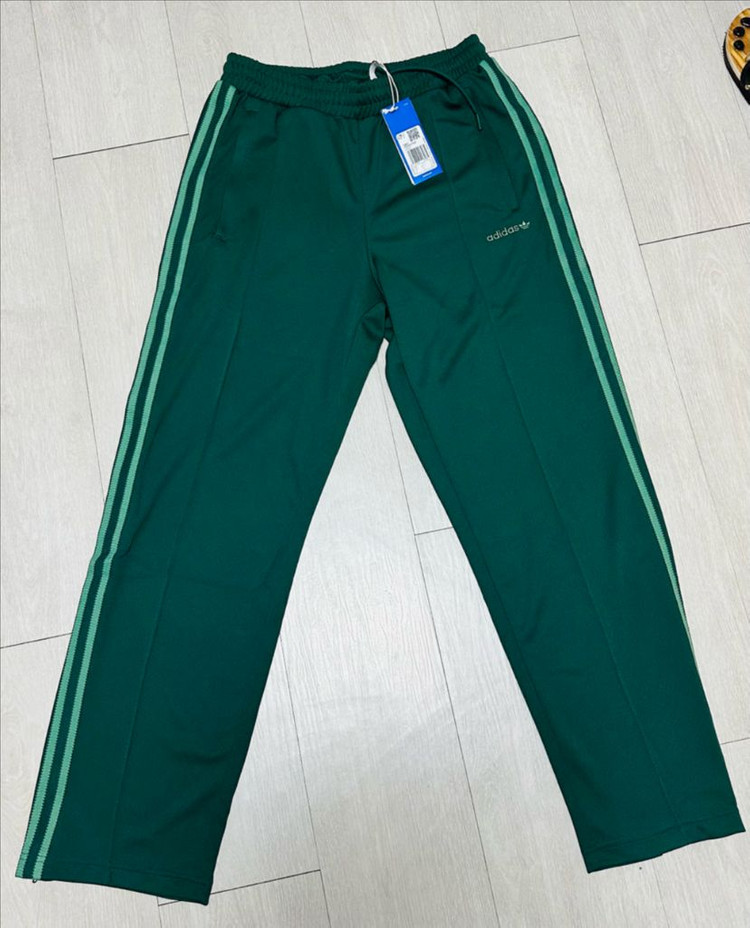 아디다스 Originals 라인의 핀턱 팬츠 Cgreen 이미지