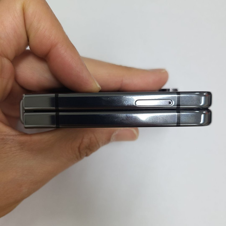 갤럭시 Z플립5 블랙 256GB SK 무잔상 A급 중고폰 213331 이미지