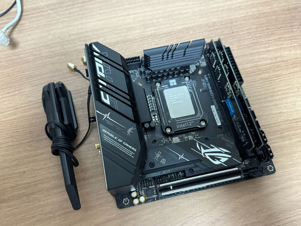 인텔 정품 i5-12600K + Asus Strix B660-i gaming wifi 이미지