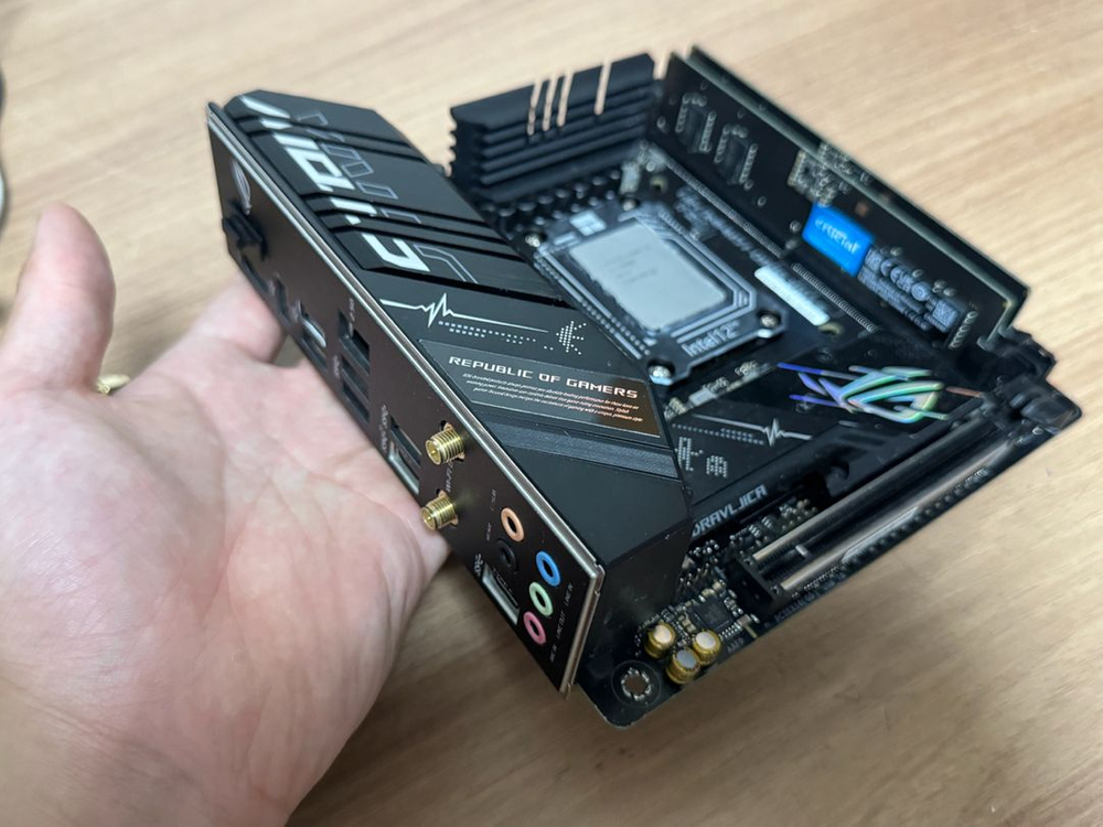 인텔 정품 i5-12600K + Asus Strix B660-i gaming wifi 이미지