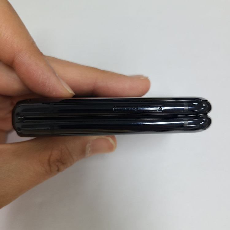 갤럭시 Z플립 블랙 256GB U+ 무잔상 중고폰 213685 이미지