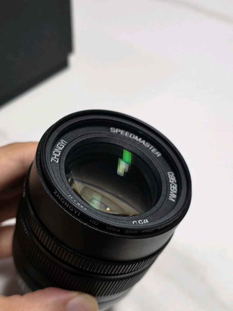 미타콘 35mm F0.95 후지필름 X마운트 렌즈 이미지