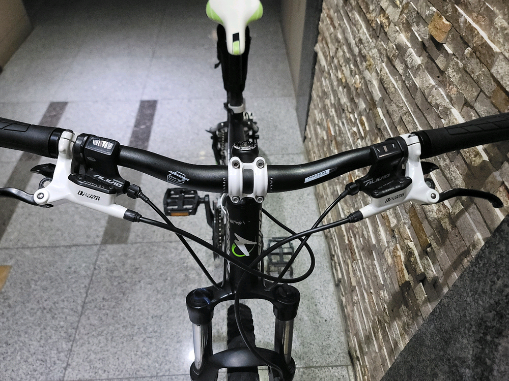 메리다 MTB 자전거 데오레SLX 이미지