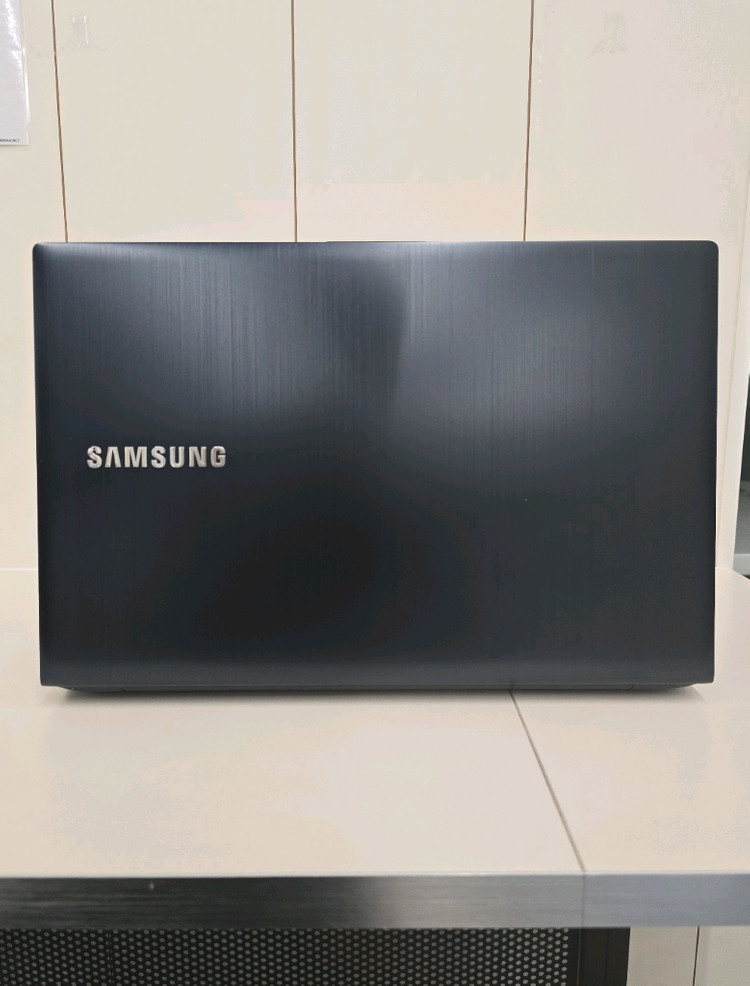 슬림형 15인치 삼성 고성능 i7 사무용 노트북(16GB,500GB) 이미지