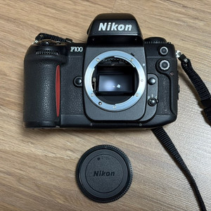 니콘 Nikon F100 필름 카메라 판매합니다.