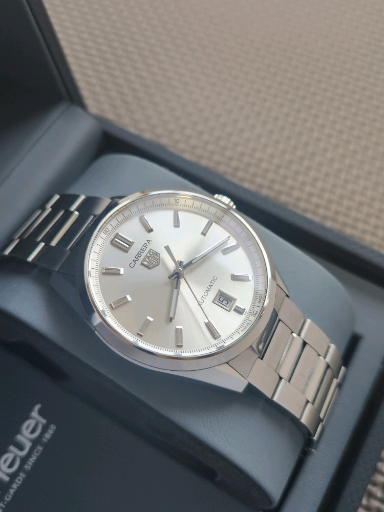 태그호이어 까레라 신형 39mm 실버 메탈 오토매틱 이미지