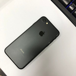 아이폰7 32GB 블랙 중고폰 배터리90% 인스타 레트로감성 카메라폰 135952 이미지