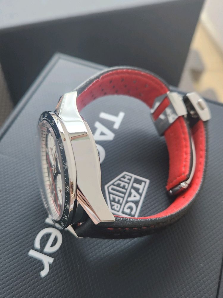 태그호이어 까레라 칼리버16 크로노그래프 오토매틱 41mm 이미지