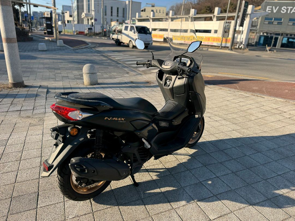 야마하 nmax155 23년형 최상급 팝니다 이미지