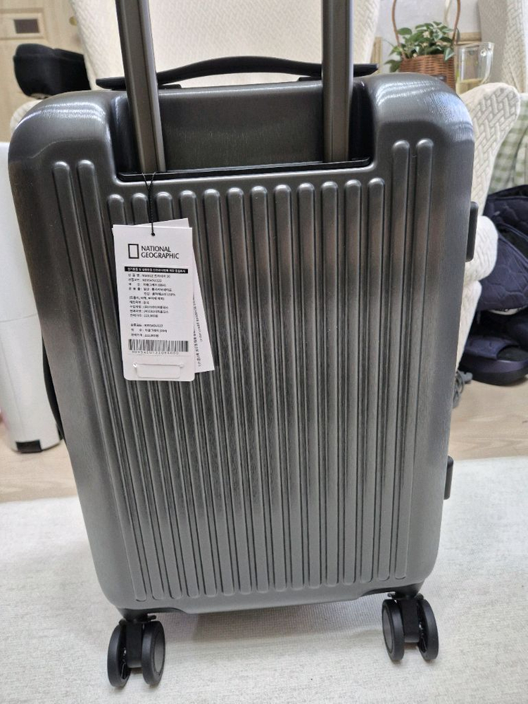 내셔널지오그래픽 캐리어 20인치 기내용 새제품 (차콜) 이미지
