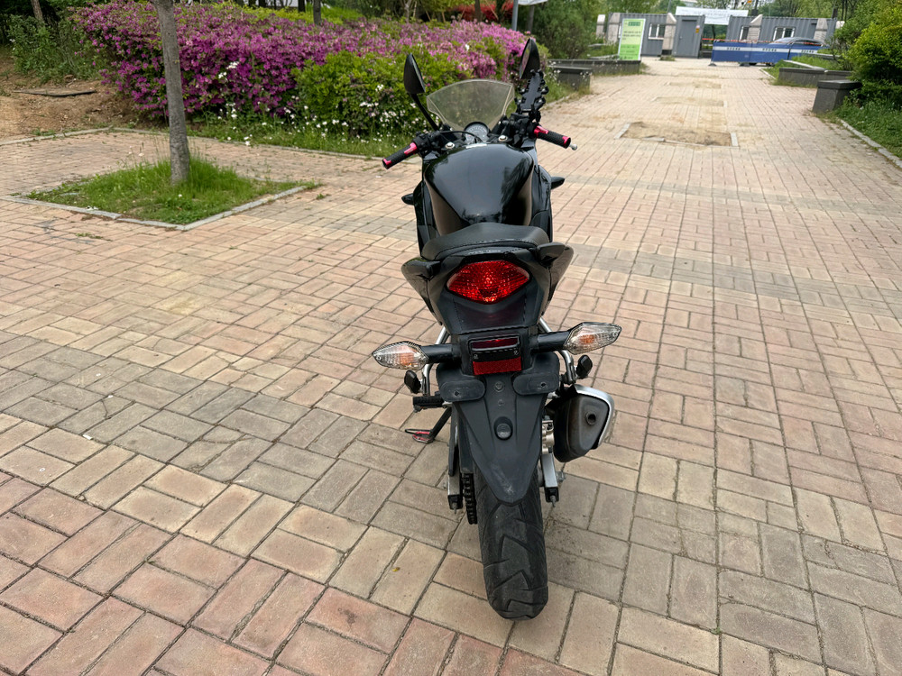 혼다 cbr125 16년형 블랙컬러 판매합니다 이미지