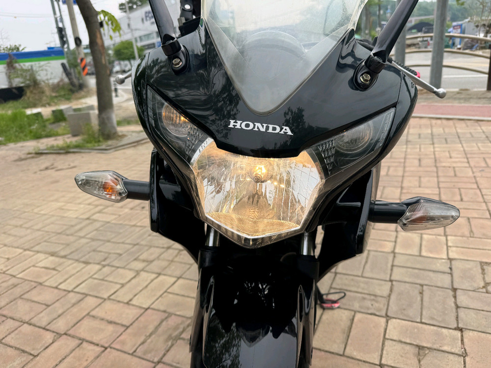 혼다 cbr125 16년형 블랙컬러 판매합니다 이미지