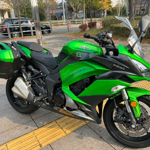 가와사키 z1000sx 18년형 짧은키로수 판매합니다 이미지
