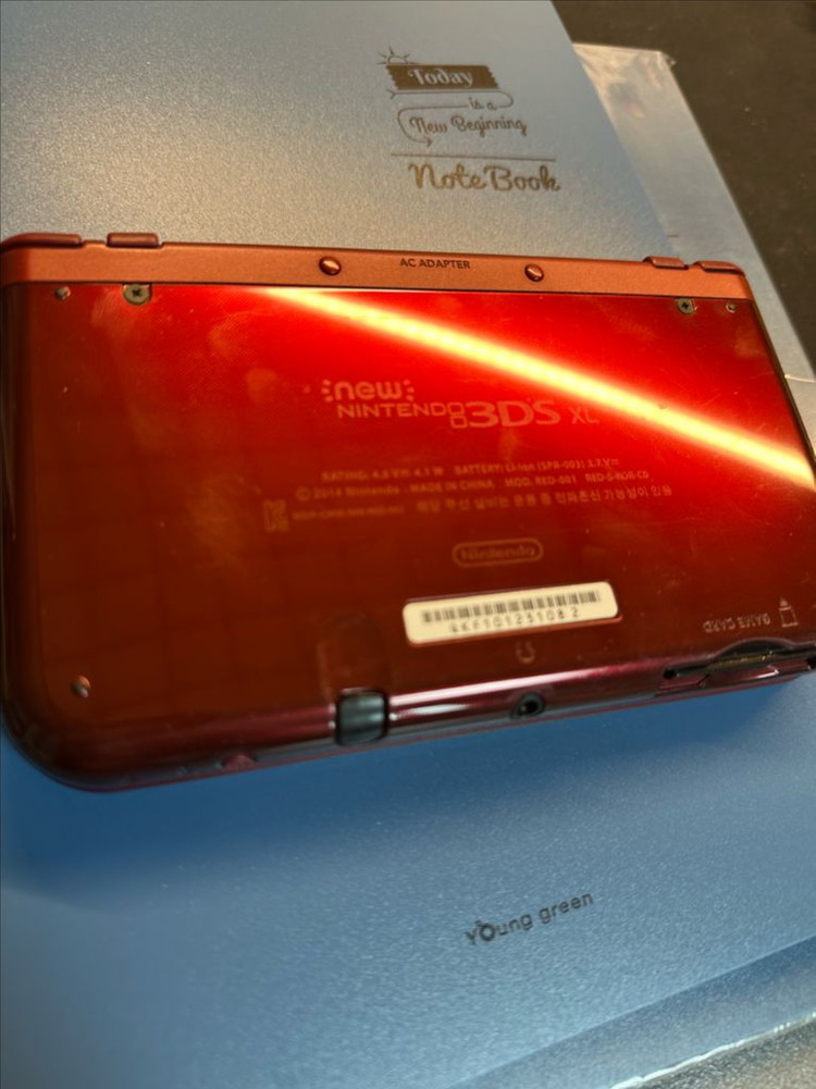 닌텐도 뉴 3DS XL 레드+칩 두개 이미지