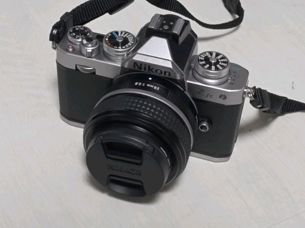 니콘 zfc 28mm kit + 보호필름 1장 + 최상급 필터 팝니다 이미지