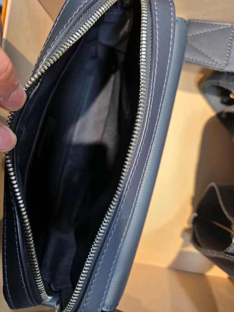 루이비통 패스트라인 메신저백 이미지