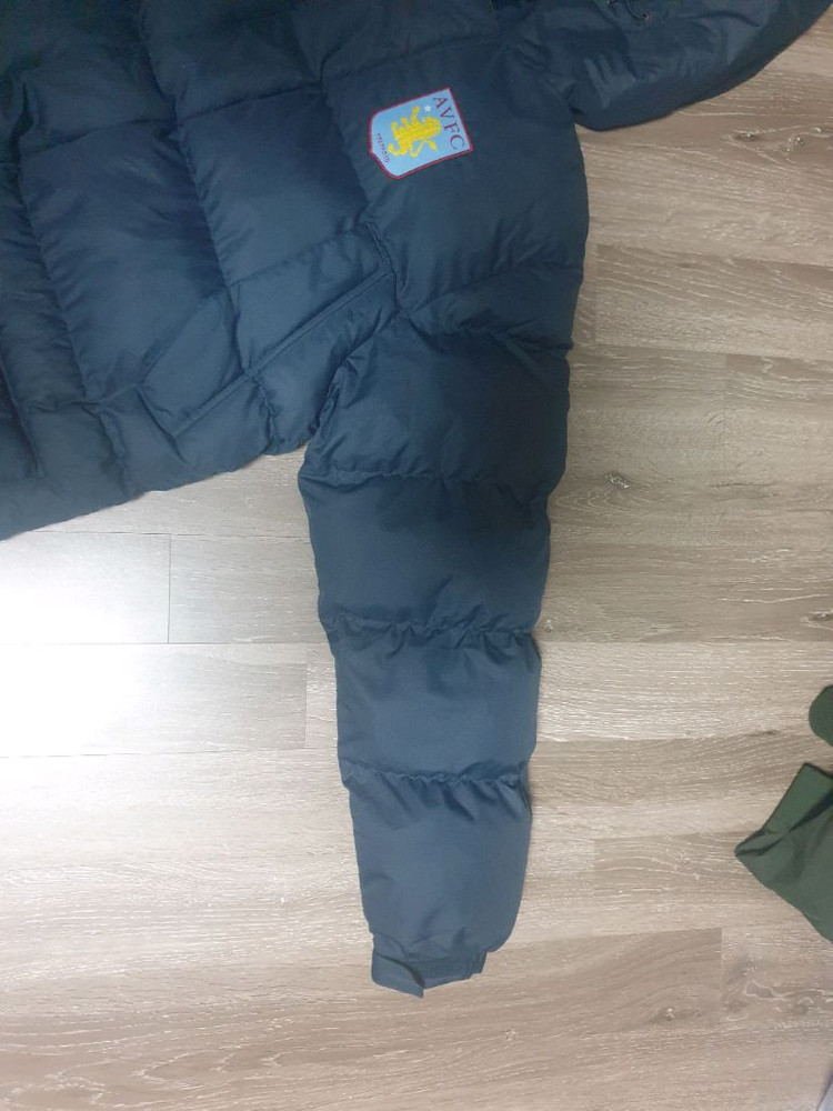 나이키 아스톤빌라 패딩 L 이미지