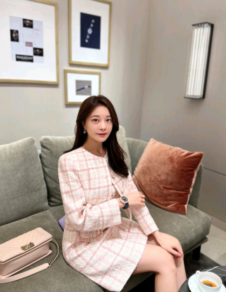 로아르 프리미엄 체크 트위드 자켓 원피스 셋업 이미지