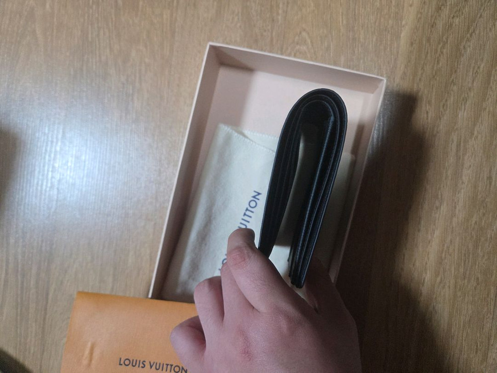 루이비통 이클립스 반지갑 이미지