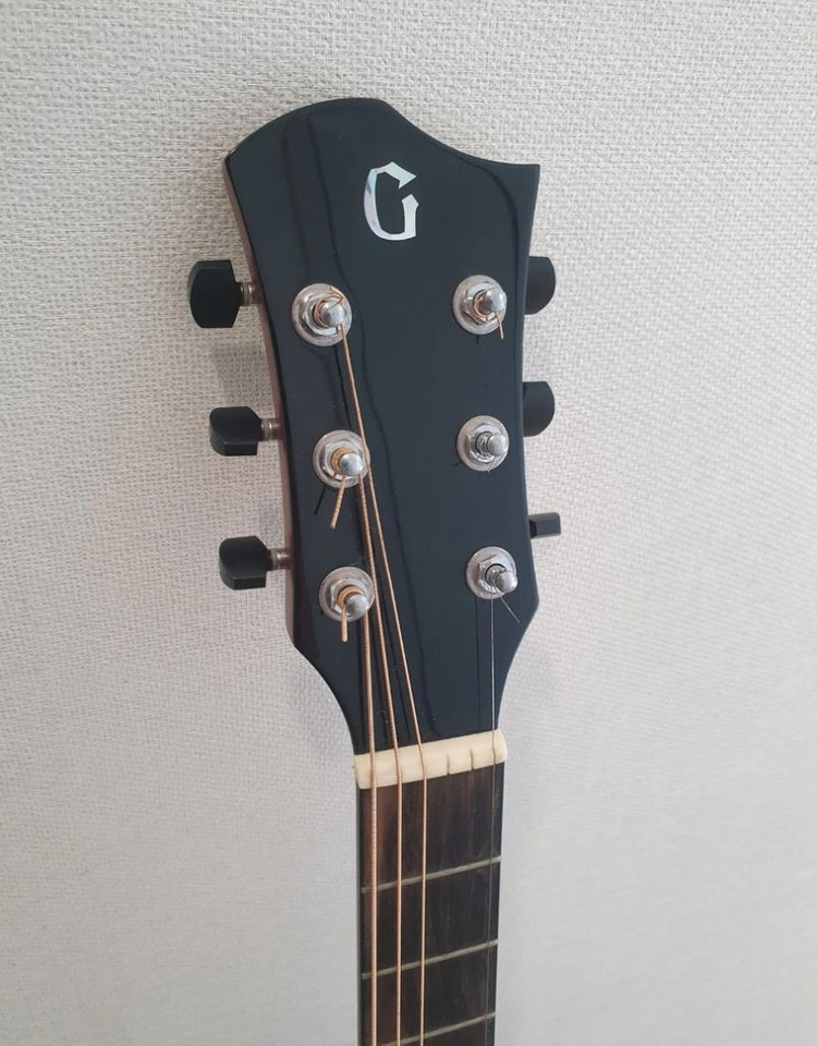 Gwood 지우드 GWG-R2CE 탑솔리드 어쿠스틱 통기타 팝니다 이미지