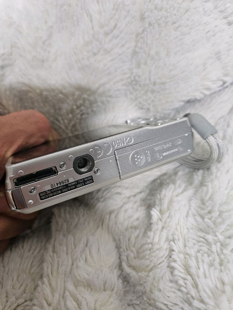 소니 사이버샷 dsc-w220 레트로 디카 빈티지카메라 이미지