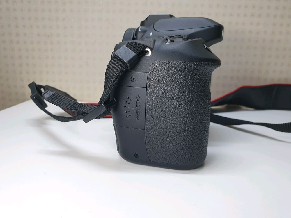 캐논 EOS 80D DSLR 카메라 바디(렌즈제외)내용필독 이미지