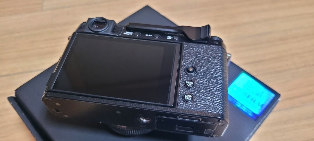 후지 X-E4 / 27mm 번들 셋트 풀박스 + XF 18-55mm 렌즈 판매 이미지