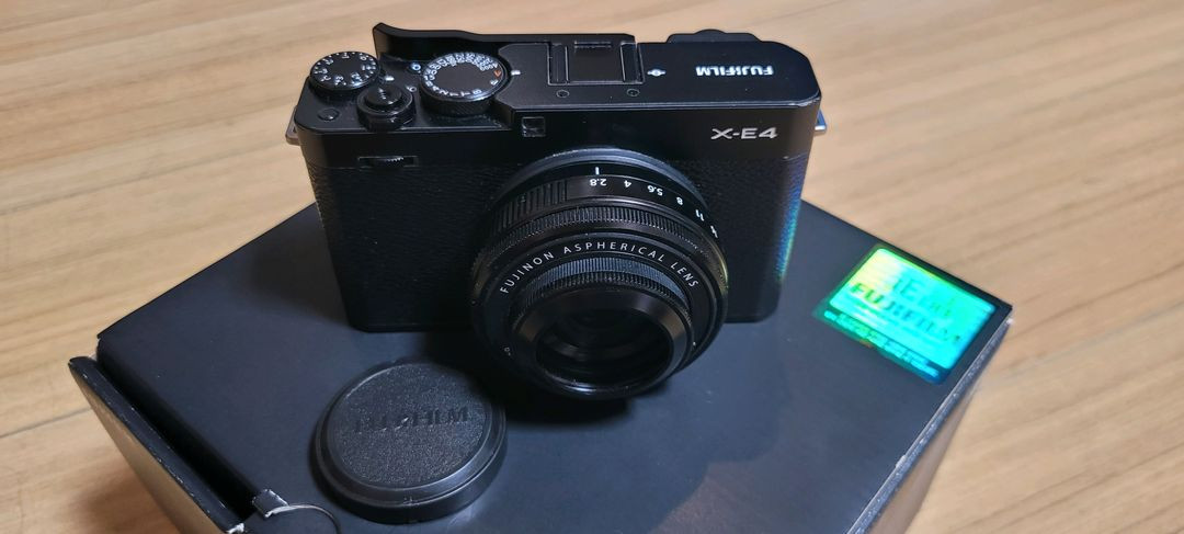 후지 X-E4 / 27mm 번들 셋트 풀박스 + XF 18-55mm 렌즈 판매 이미지