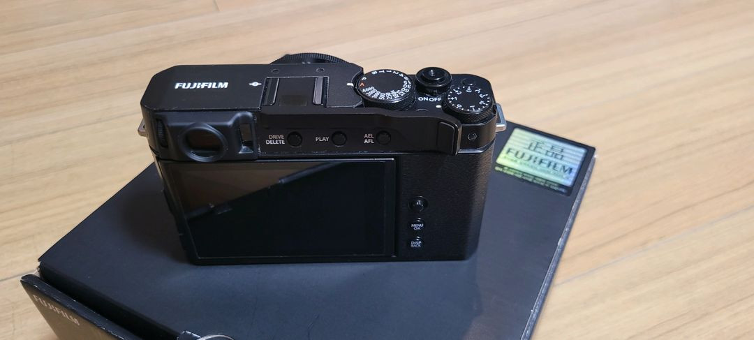 후지 X-E4 / 27mm 번들 셋트 풀박스 + XF 18-55mm 렌즈 판매 이미지