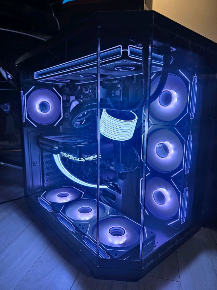 라이젠7 7800X3D RTX5070 본체 급매 이미지