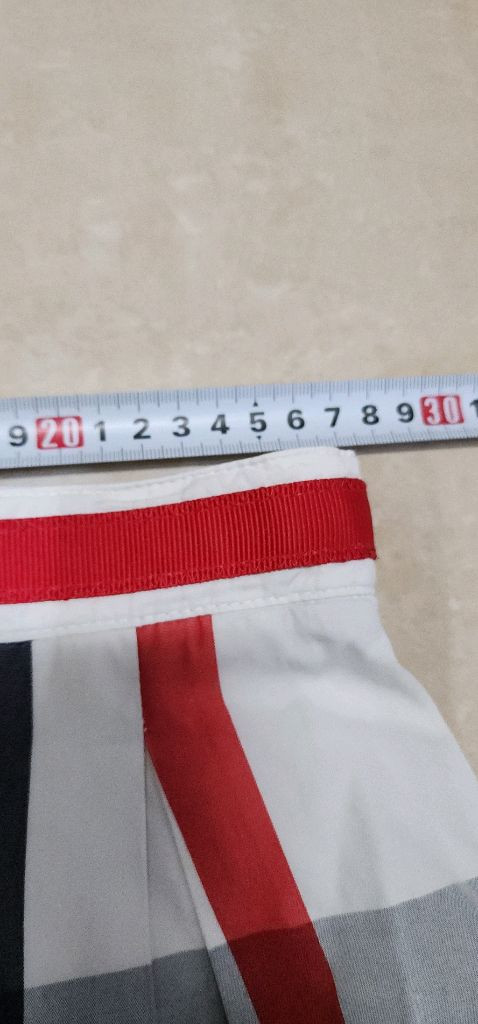 버버리 키즈 스커트 6Y/ 긴팔 4Y 이미지
