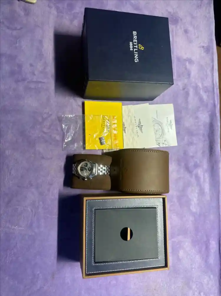 희소 브라이틀링 정품 크로노맷 블루임펄스 1000개 한정판 풀셋 팝니다 상품 상세 정보• 상태: 최상급 A급 컨디션 - 안심되는 중고거래
