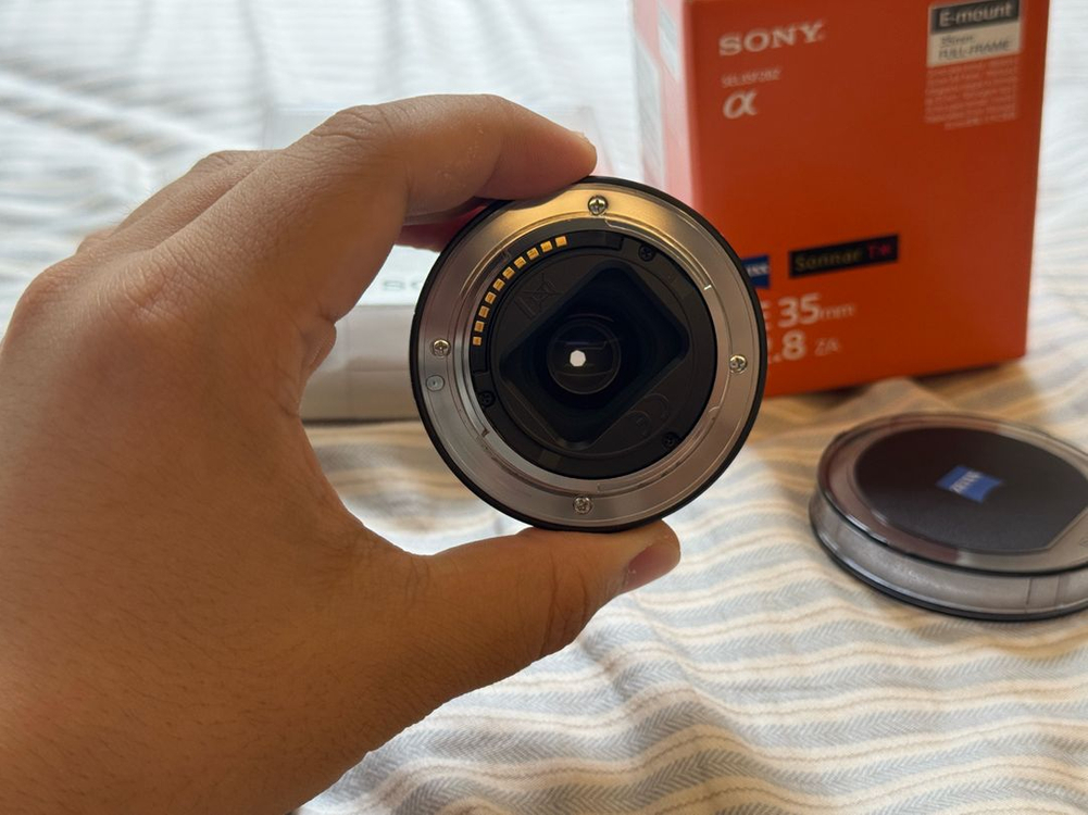 소니 E마운트 35mm f2.8 za 렌즈 판매 이미지