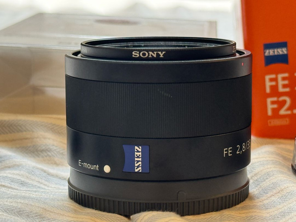소니 E마운트 35mm f2.8 za 렌즈 판매 이미지