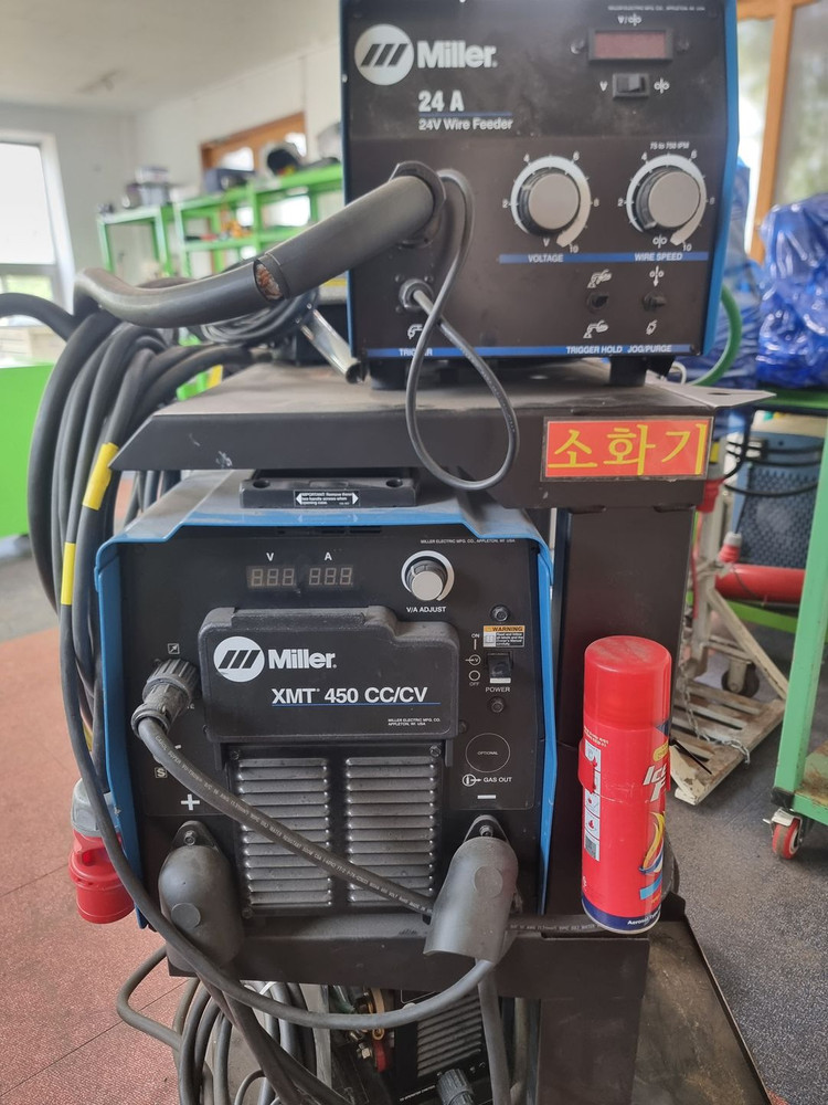 밀러 MIG 450A/ 38V 중고 용접기 판매합니다. 이미지