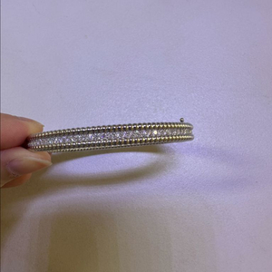 빼를리다이아 18k 랩다이아세팅 팔찌 뱅글 이미지