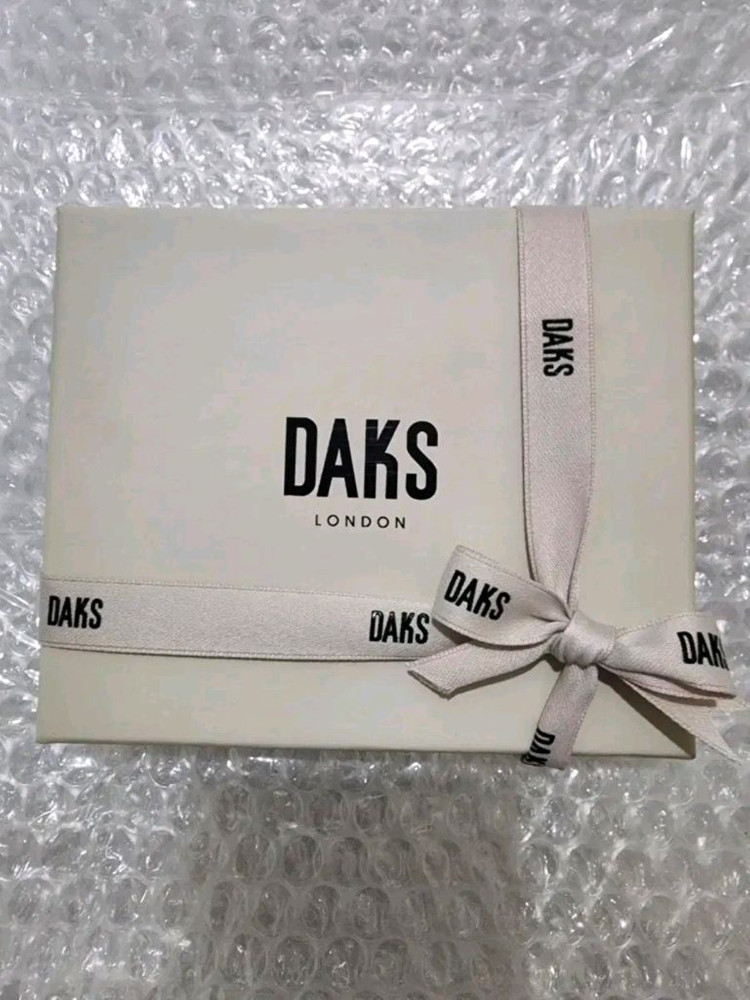 닥스 DD 로고 패턴 클래식 소가죽 반지갑 새상품 이미지