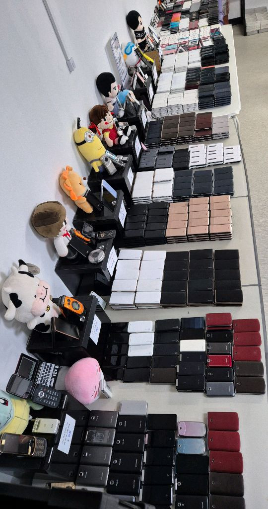 삼성 폴더폰 폴더1 공부폰 효도폰 고삼폰 학생폰 이미지