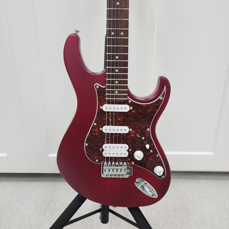 콜트 스트랫 일렉기타 G110 체리 이미지