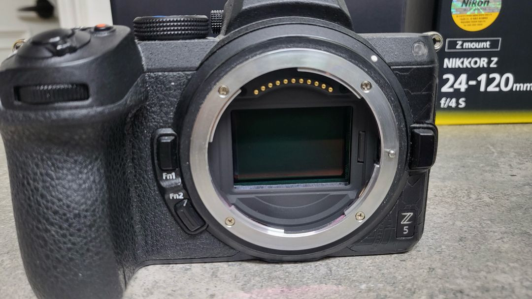 니콘 Z5 / Z 24-120mm f4S 판매합니다. 이미지