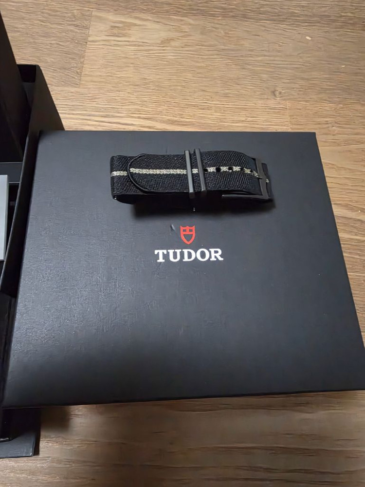 튜더 블랙베이 세라믹 블랙 41mm 이미지