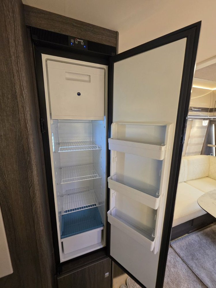 [신차급·최상위 라인업] 팬트 디아망트 650SGD 카라반 · 2022년식 · 7,300만원 이미지