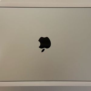 [신품급] 맥북 프로 14 M5 Pro 15코어, 실버, 24GB, 1TB 이미지